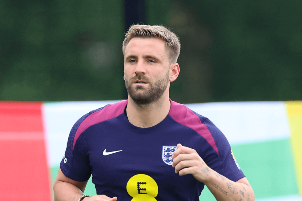 Luke Shaw, convocado da Inglaterra para a final da Euro 2024, não é titular desde fevereiro