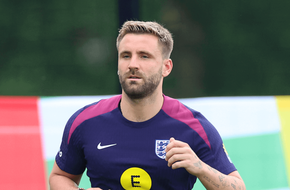 Luke Shaw, convocado da Inglaterra para a final da Euro 2024, não é titular desde fevereiro