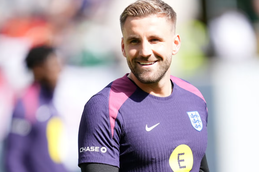 Ten Hag fala sobre Luke Shaw, que sofreu outra lesão